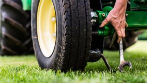 How to Remove a Lawn Tractor Tire in 10 Easy Steps