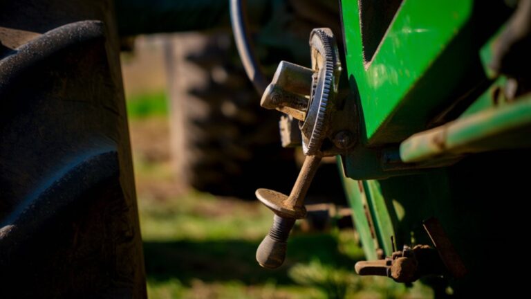 tractor gear shifting system
